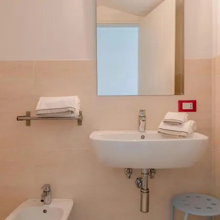 Elegant Ea Bianca 2 Bedapt Seav Sleep 6 Appartamento